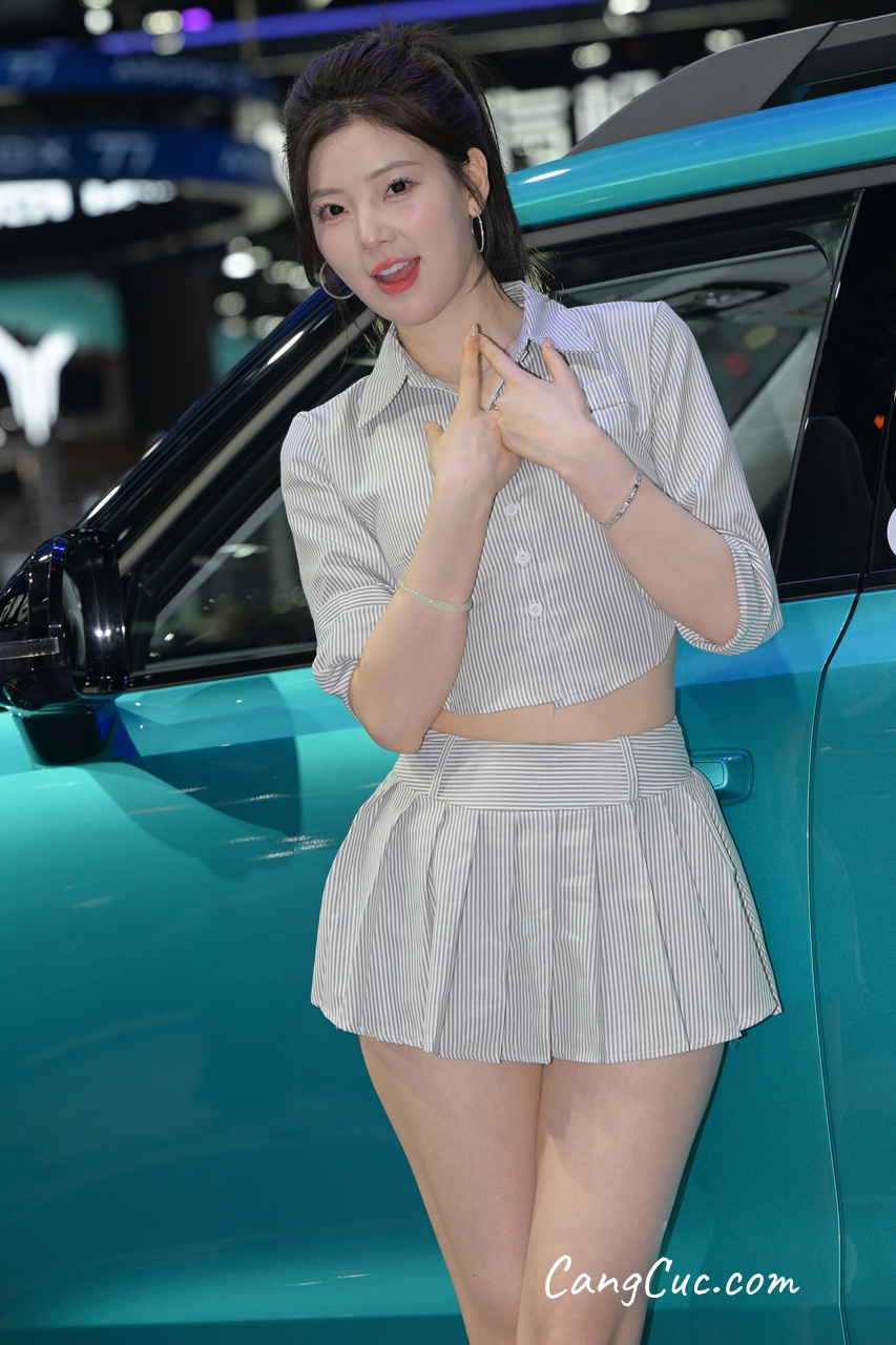 [精选街拍作品] No.5022 春晓超短裙福利